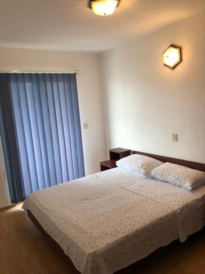 Apartments With Private Parking Baška Voda Екстериор снимка