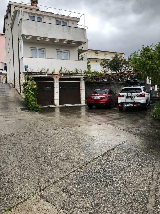 Apartments With Private Parking Baška Voda Екстериор снимка