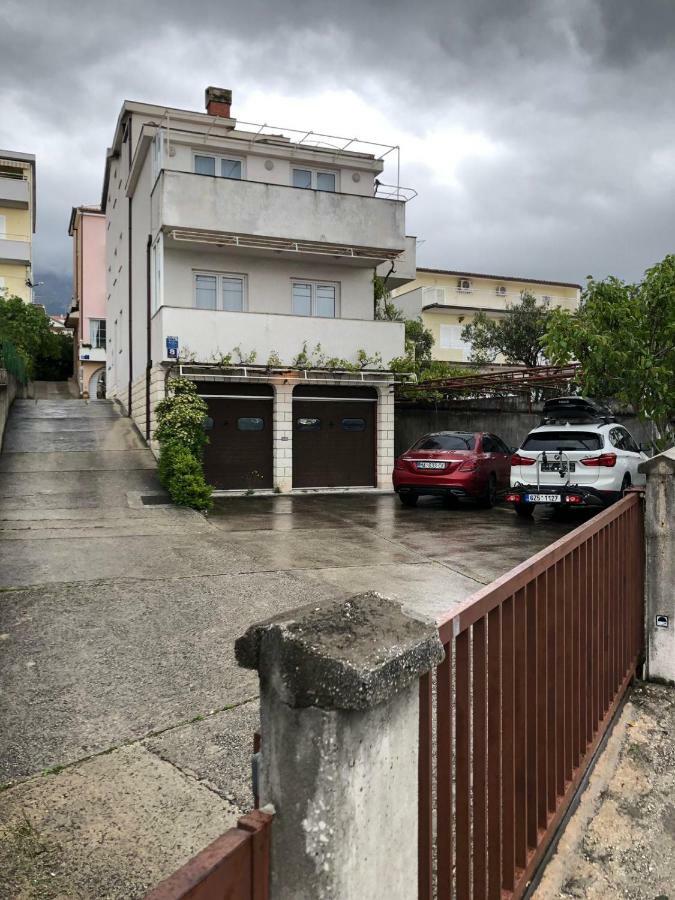 Apartments With Private Parking Baška Voda Екстериор снимка