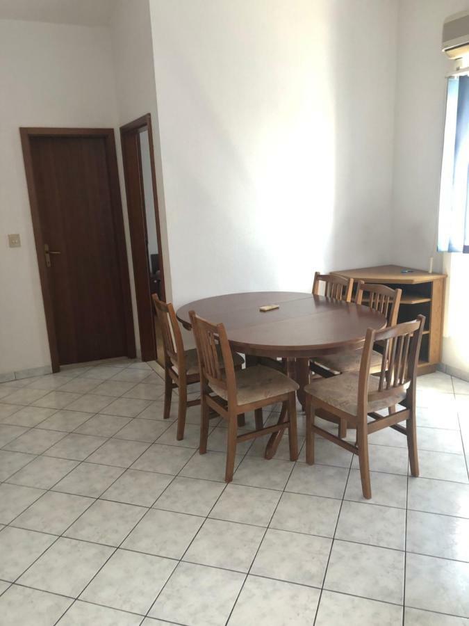 Apartments With Private Parking Baška Voda Екстериор снимка