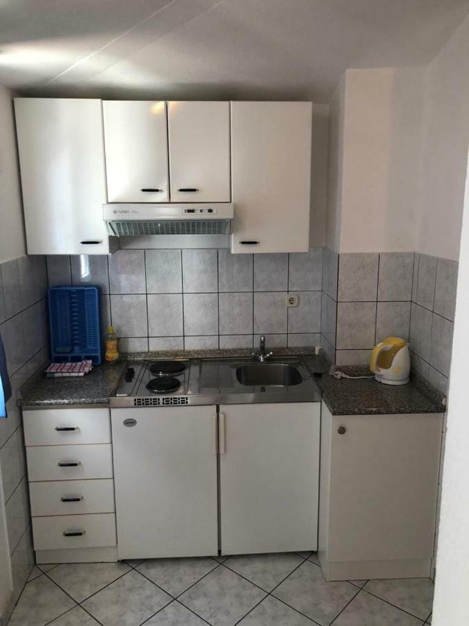 Apartments With Private Parking Baška Voda Екстериор снимка