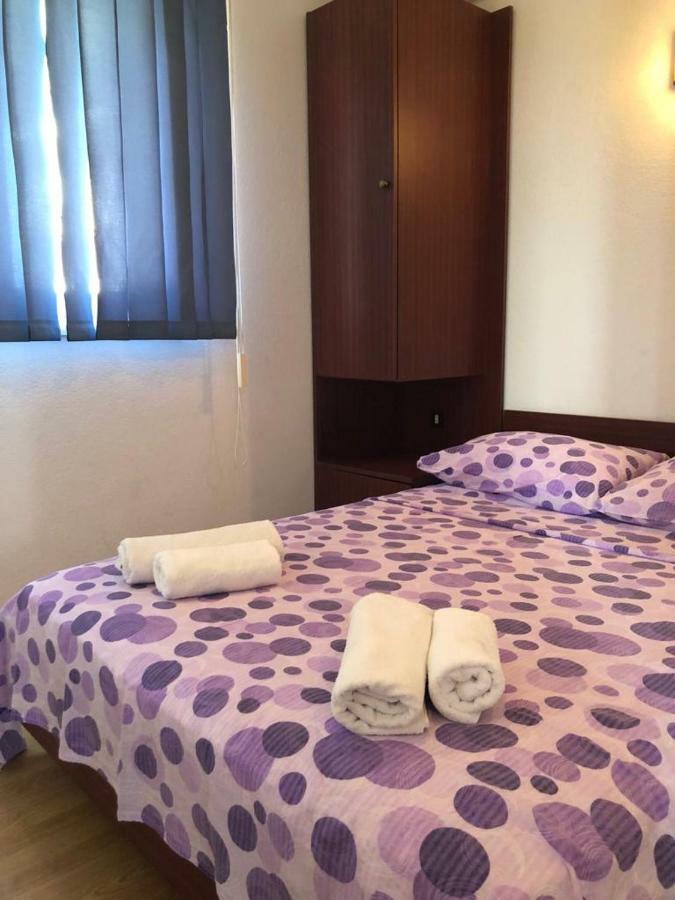 Apartments With Private Parking Baška Voda Екстериор снимка